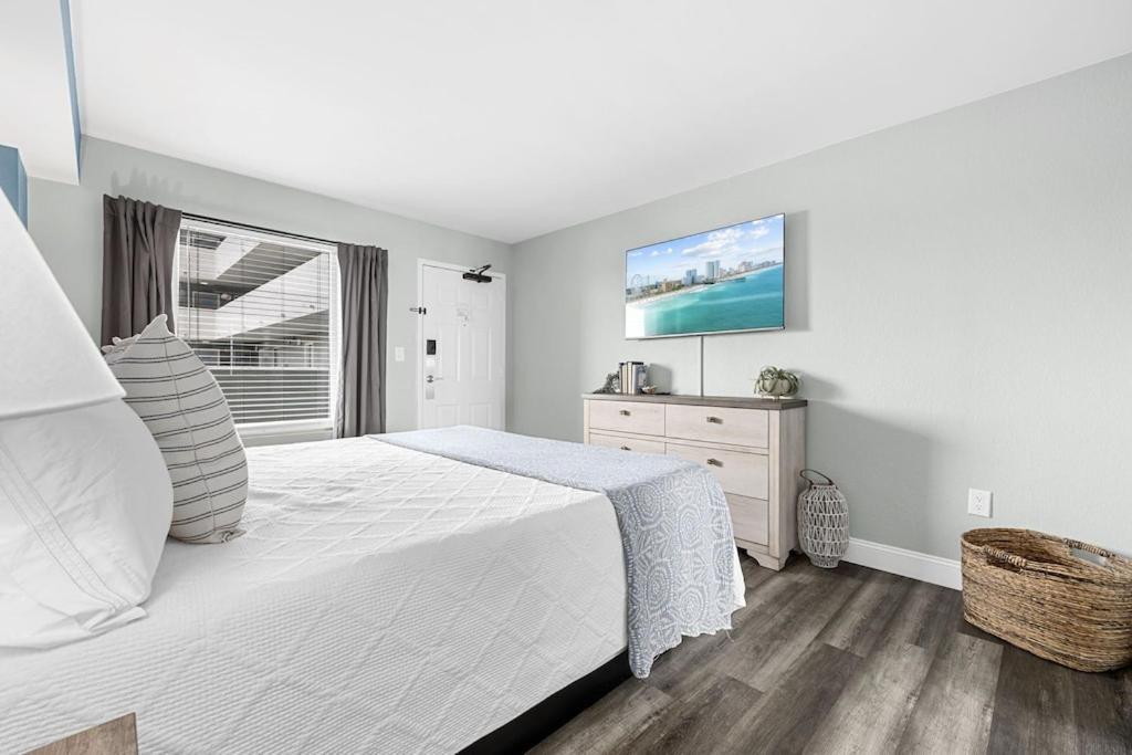 Direct Oceanfront- King Bedroom- Amazing Views/Pools/Hot Tubs/Beach Access/Golf Myrtle Beach Kültér fotó