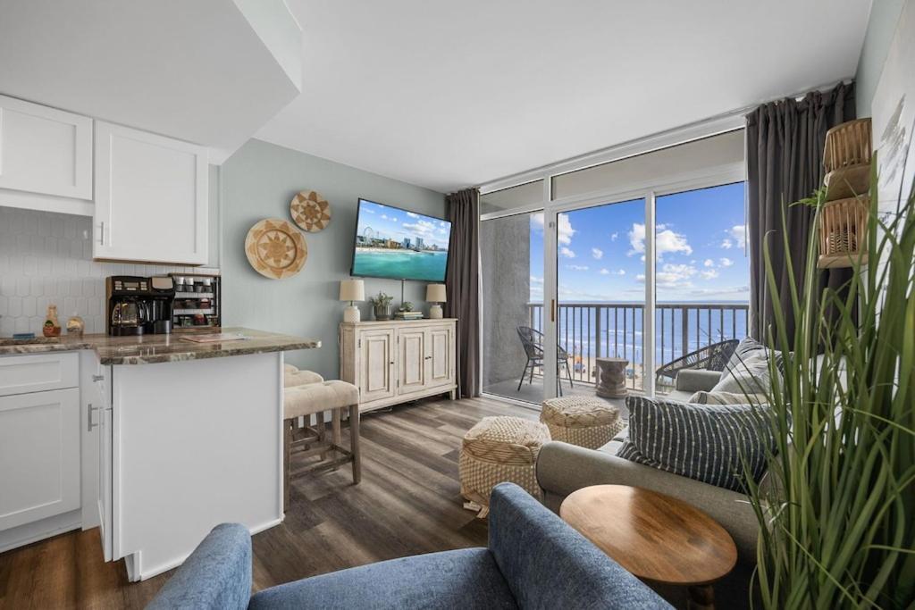 Direct Oceanfront- King Bedroom- Amazing Views/Pools/Hot Tubs/Beach Access/Golf Myrtle Beach Kültér fotó