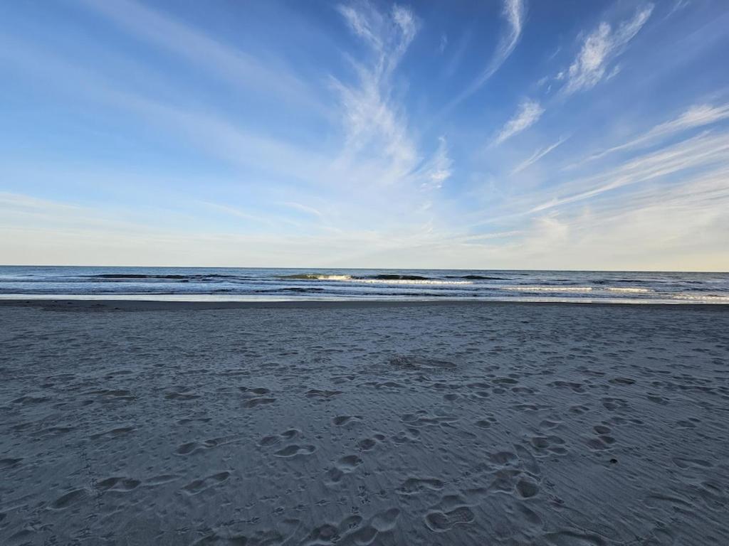 Direct Oceanfront- King Bedroom- Amazing Views/Pools/Hot Tubs/Beach Access/Golf Myrtle Beach Kültér fotó