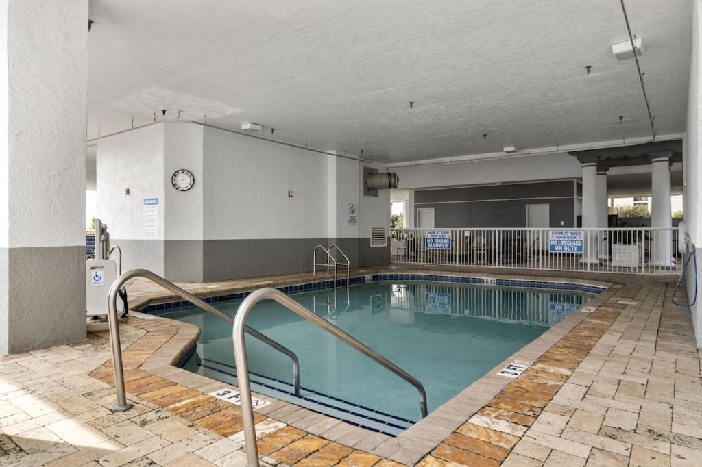 Direct Oceanfront- King Bedroom- Amazing Views/Pools/Hot Tubs/Beach Access/Golf Myrtle Beach Kültér fotó