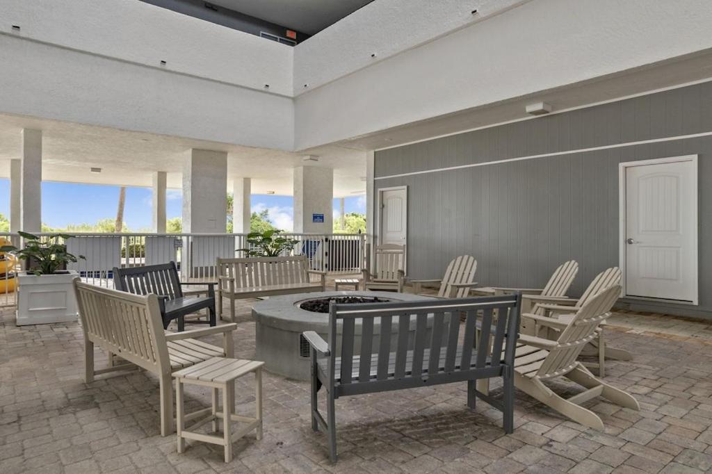 Direct Oceanfront- King Bedroom- Amazing Views/Pools/Hot Tubs/Beach Access/Golf Myrtle Beach Kültér fotó
