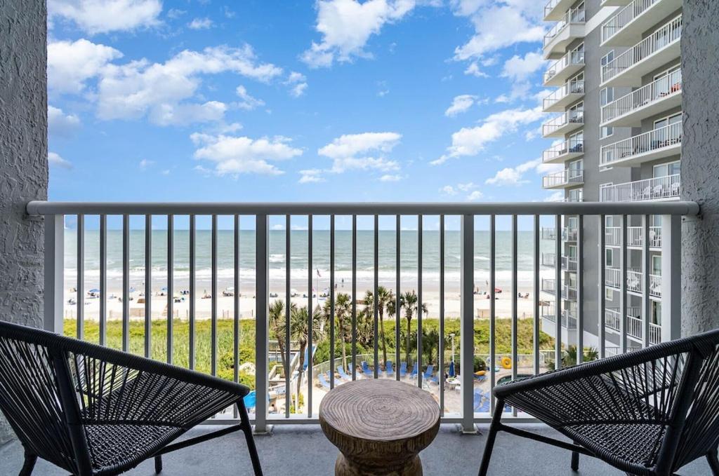 Direct Oceanfront- King Bedroom- Amazing Views/Pools/Hot Tubs/Beach Access/Golf Myrtle Beach Kültér fotó