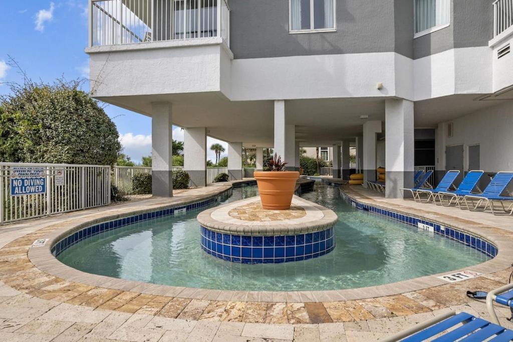 Direct Oceanfront- King Bedroom- Amazing Views/Pools/Hot Tubs/Beach Access/Golf Myrtle Beach Kültér fotó